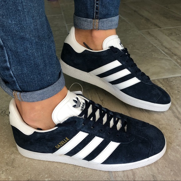 adidas Shoes - 🏇🏽Adidas Gazelle 🏇🏽New -runs size biggest